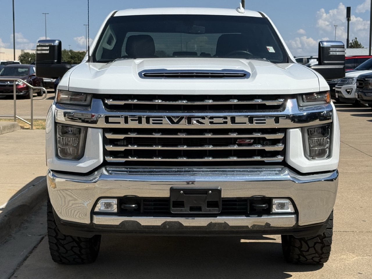 Used 2020 Chevrolet Silverado 2500 LTZ AWD/4WD image 9