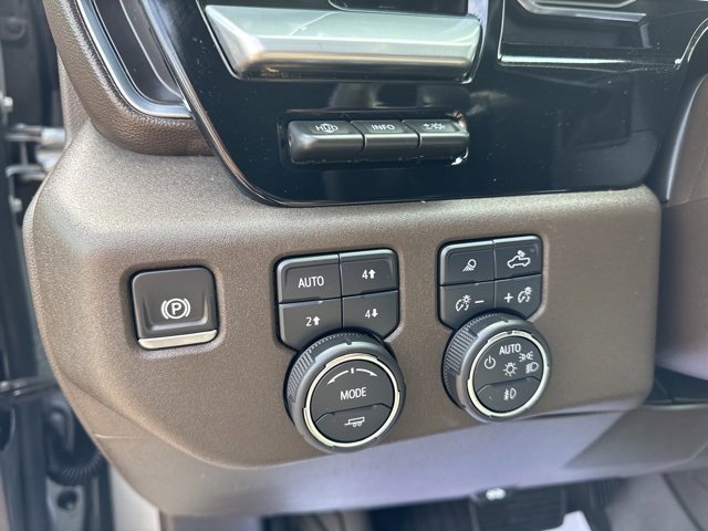 Used 2024 Chevrolet Silverado 1500 LTZ image 18