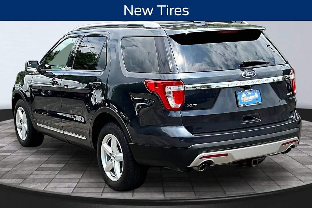 Certified 2017 Ford Explorer XLT AWD/4WD image 4