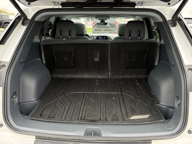 Used 2020 Chevrolet Blazer LT w/ Sound & Technology Package FWD image 36