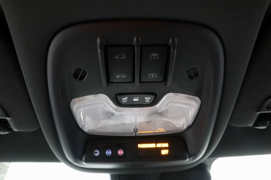 Used 2022 Chevrolet TrailBlazer RS w/ Sun and Liftgate Package AWD/4WD image 22