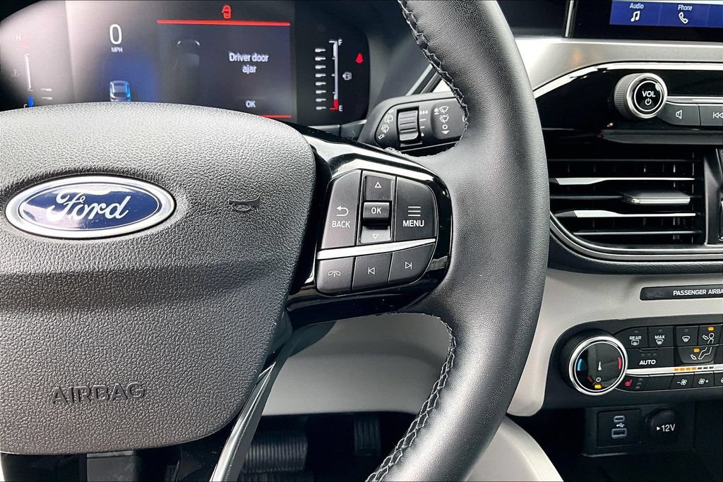 Certified 2023 Ford Escape Active AWD/4WD image 19