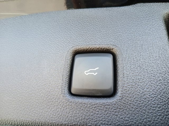 Certified 2025 Ford Escape ST-Line Select w/ Tech Pack #2 AWD/4WD image 25