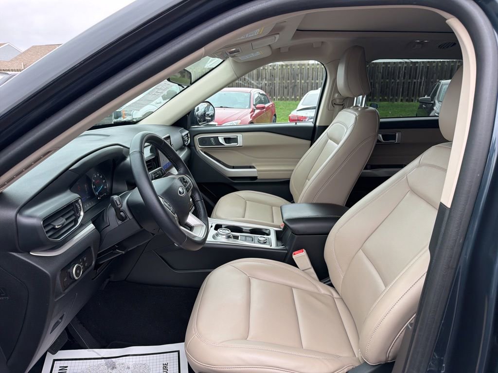 Certified 2023 Ford Explorer XLT w/ Equipment Group 202A image 25