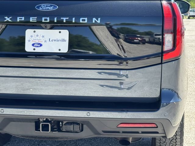 Certified 2025 Ford Expedition Active image 6