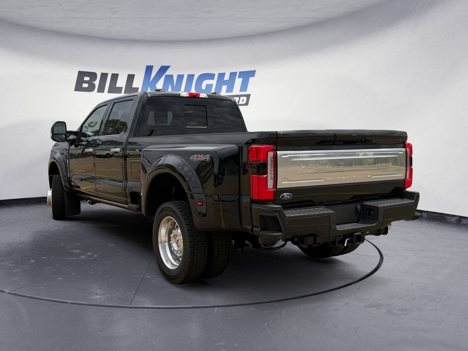 Certified 2026 Ford F450 Platinum w/ Platinum Plus Package AWD/4WD image 3