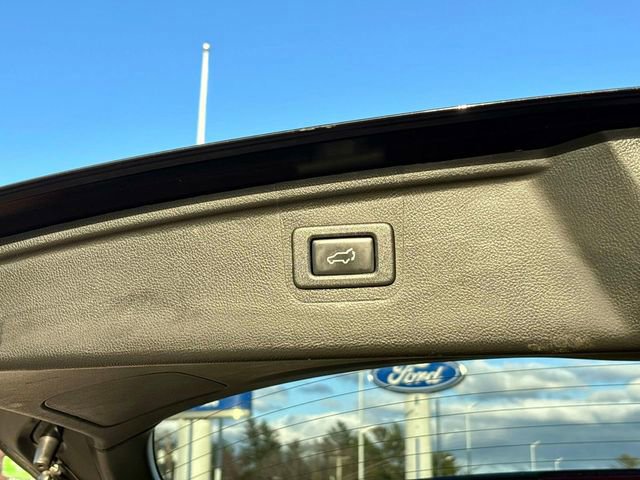 Used 2019 Subaru Outback 2.5i Limited AWD/4WD image 13