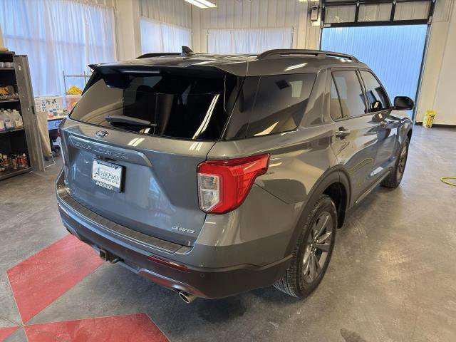 Certified 2023 Ford Explorer XLT w/ Equipment Group 202A image 3