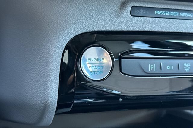 Certified 2023 Ford Escape SE w/ PHEV Premium Package FWD image 23