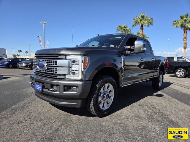 Certified 2019 Ford F250 Platinum w/ Platinum Ultimate Package AWD/4WD image 3
