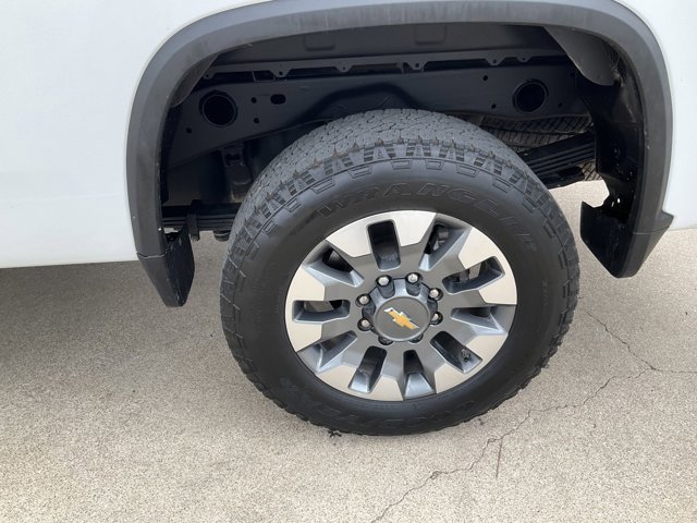 Used 2025 Chevrolet Silverado 2500 Custom w/ Custom Value Package AWD/4WD image 14