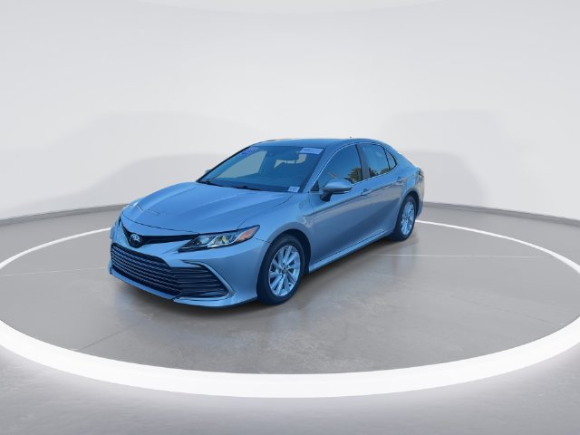 Used 2023 Toyota Camry LE FWD image 3