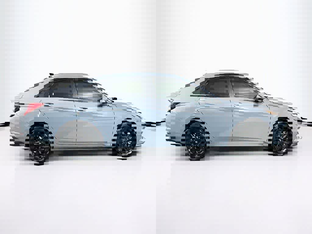 Used 2021 Hyundai Elantra Blue w/ Cargo Package image 6