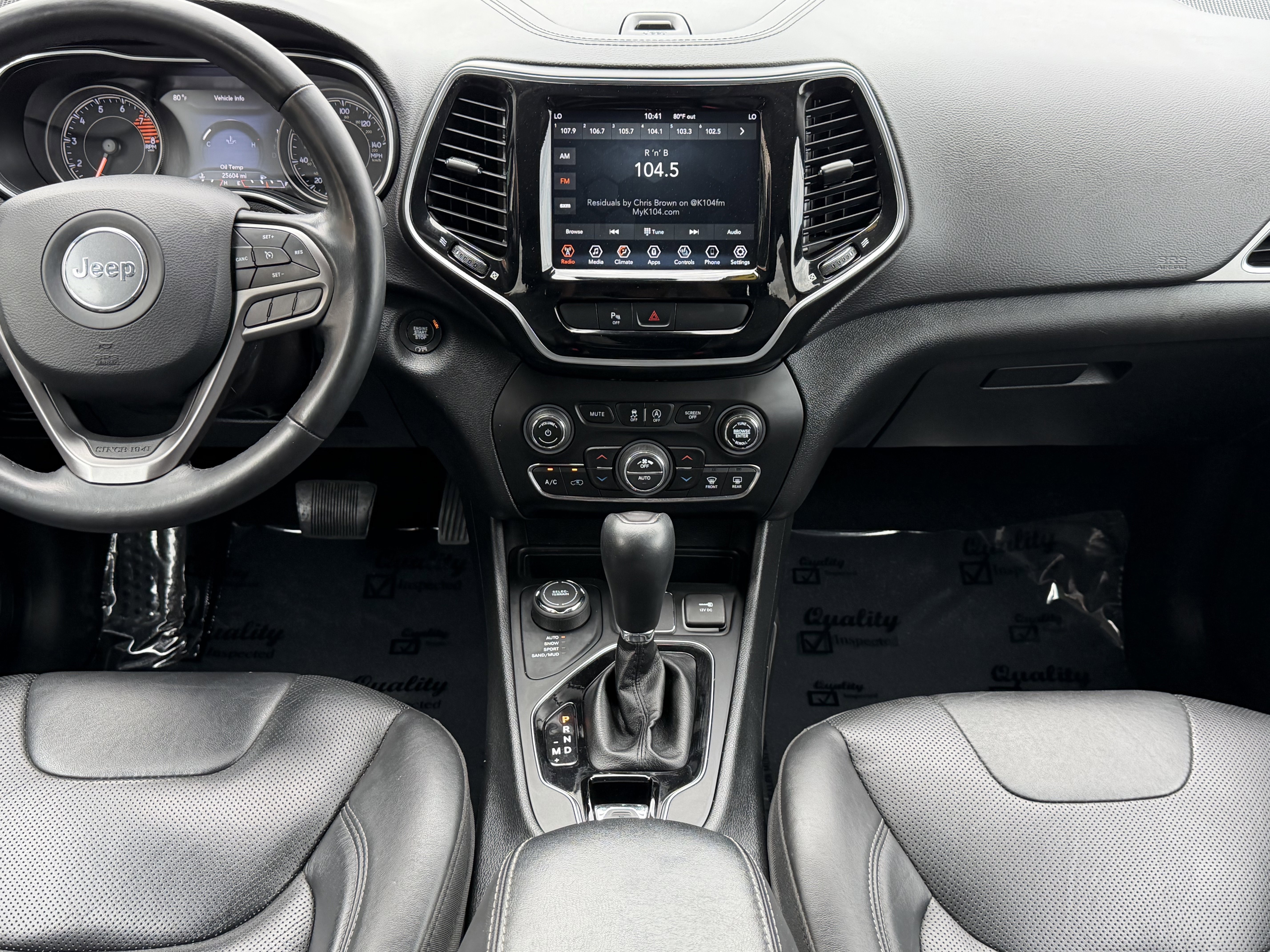 Used 2019 Jeep Cherokee Limited AWD/4WD image 15