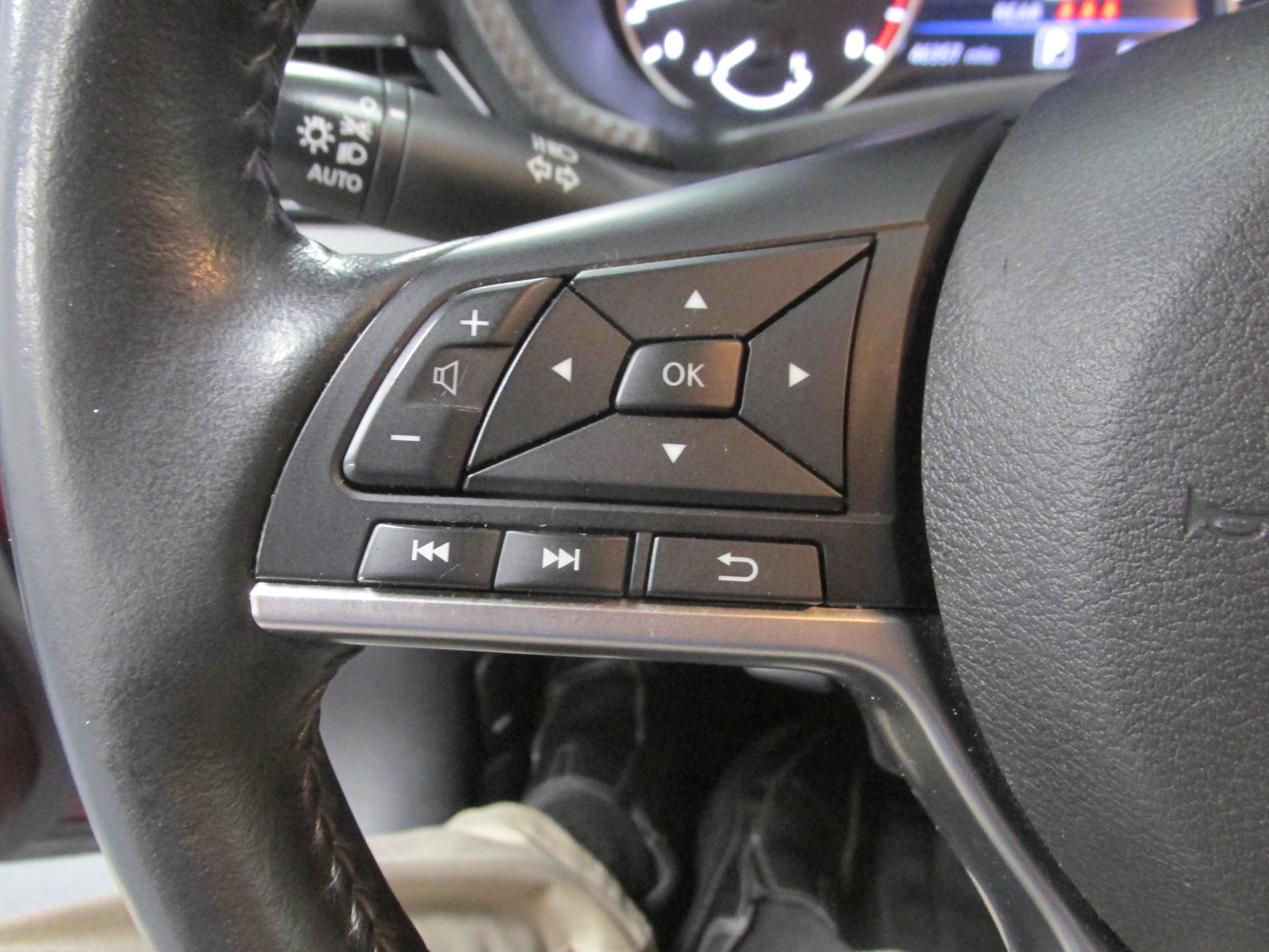 Used 2024 Nissan Sentra SV w/ All-Weather Package FWD image 31