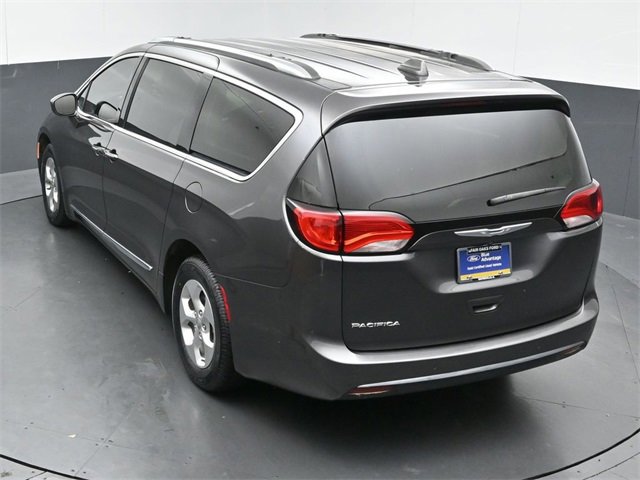 Used 2017 Chrysler Pacifica Touring-L Plus image 12