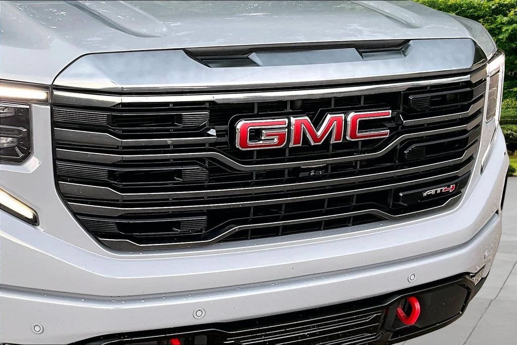Used 2024 GMC Sierra 1500 AT4 w/ Technology Package AWD/4WD image 28