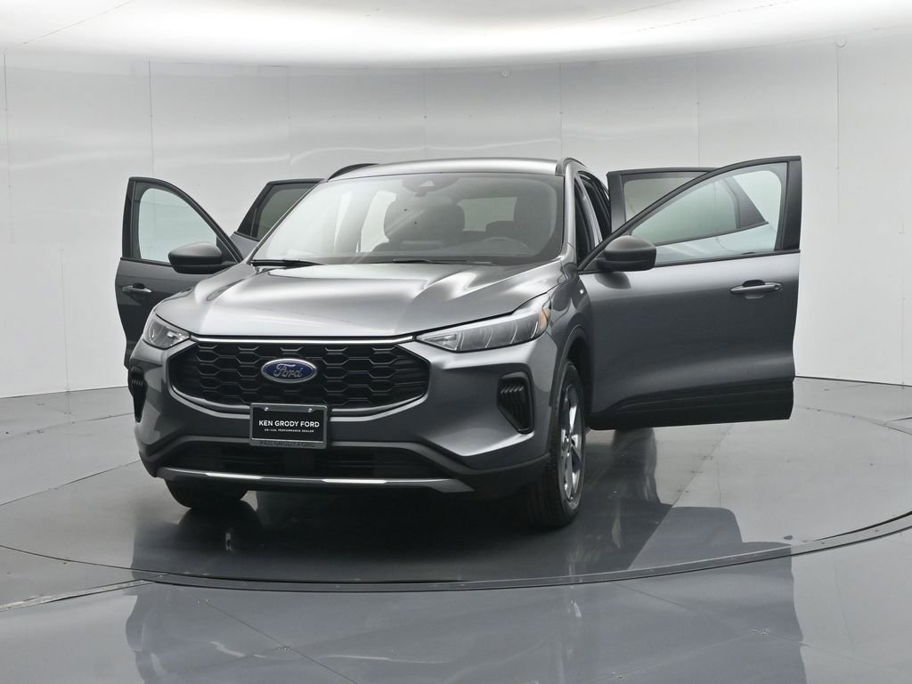 Certified 2025 Ford Escape ST-Line AWD/4WD image 59