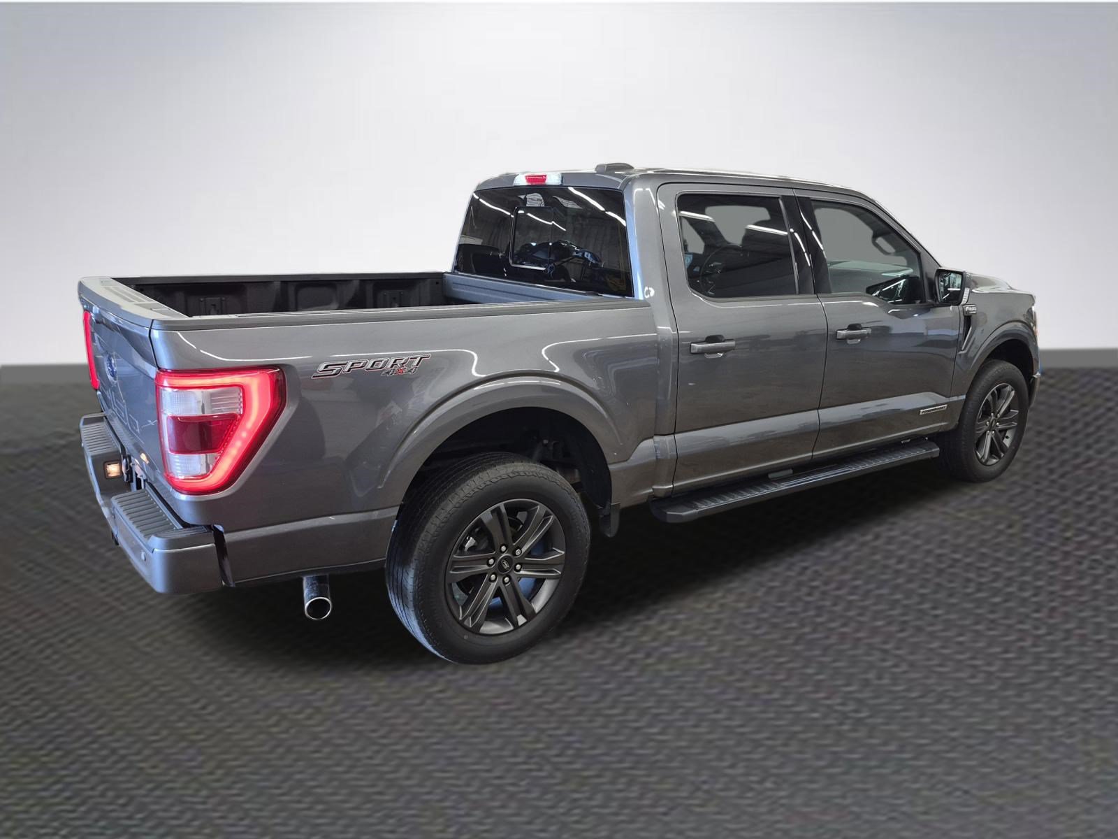 Certified 2023 Ford F150 Lariat w/ Equipment Group 502A High AWD/4WD image 4