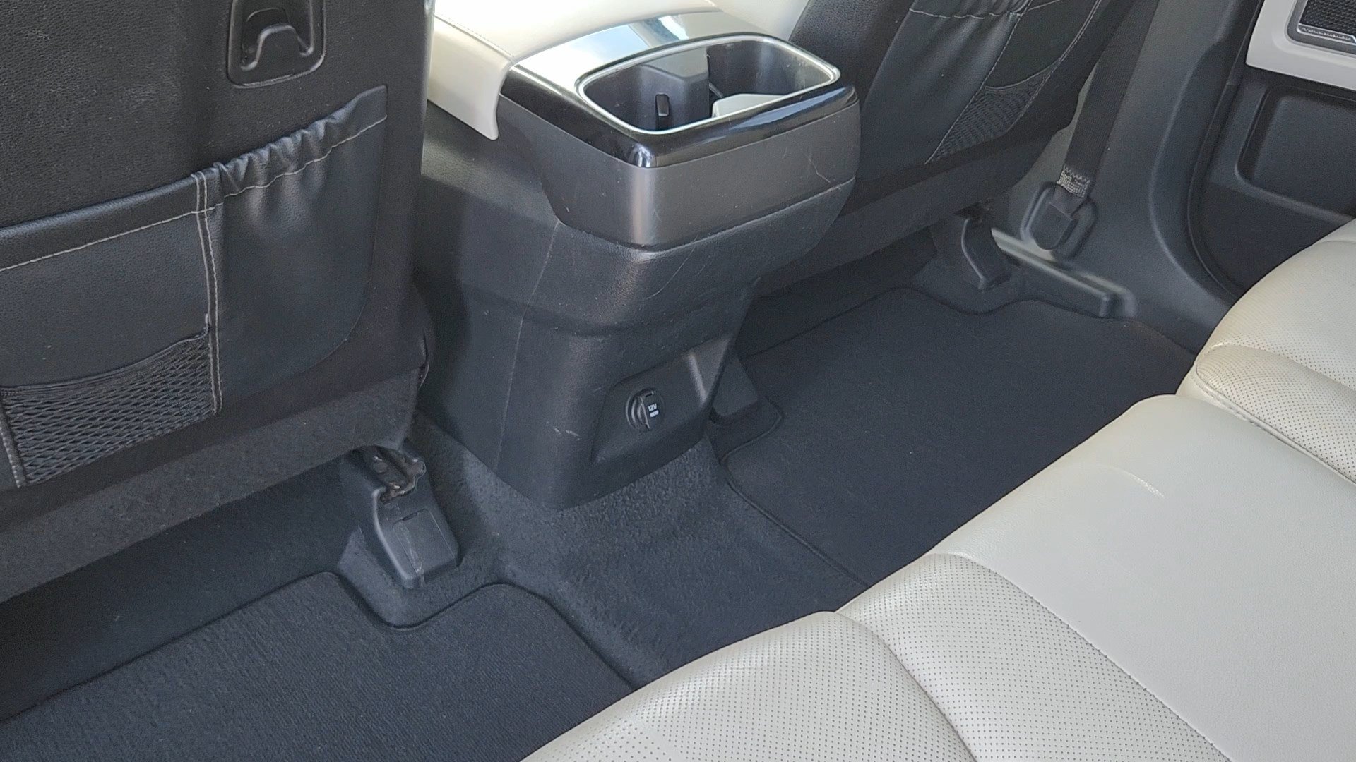 Used 2022 Kia Telluride EX AWD/4WD image 18