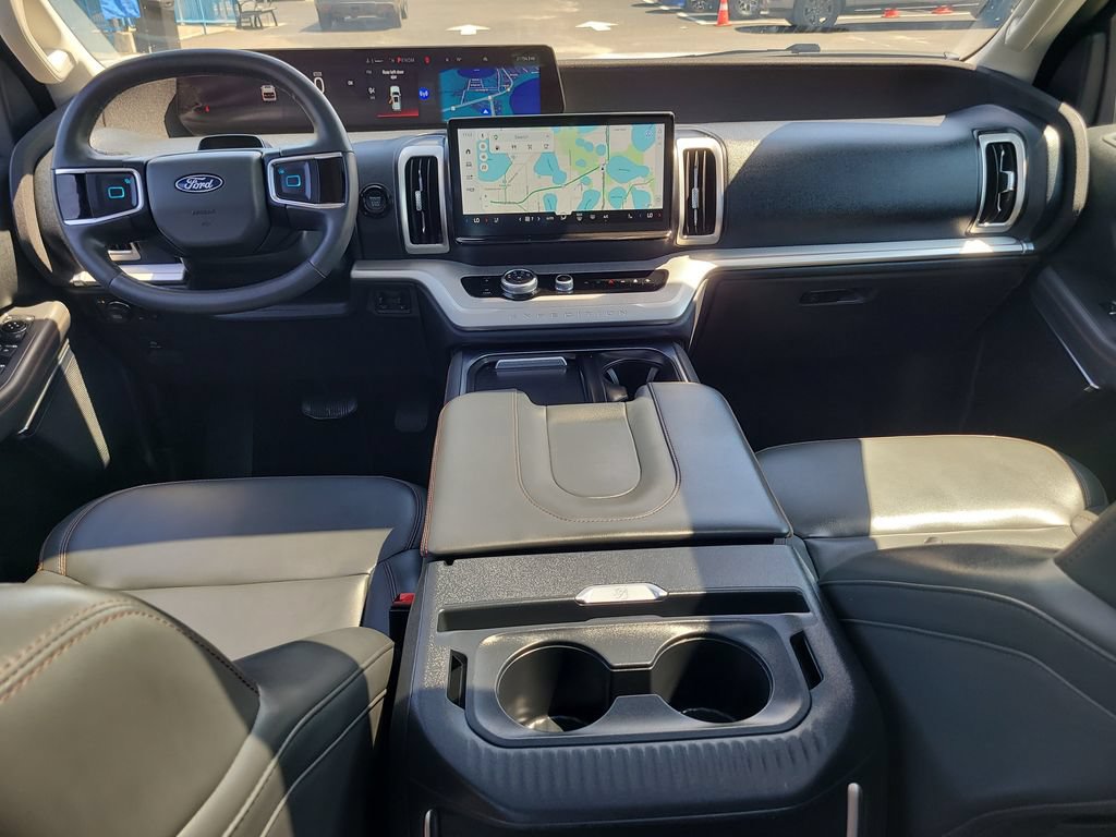 Certified 2025 Ford Expedition Active AWD/4WD image 15