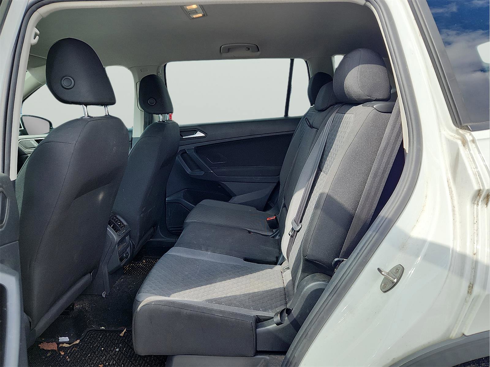 Used 2020 Volkswagen Tiguan S image 8