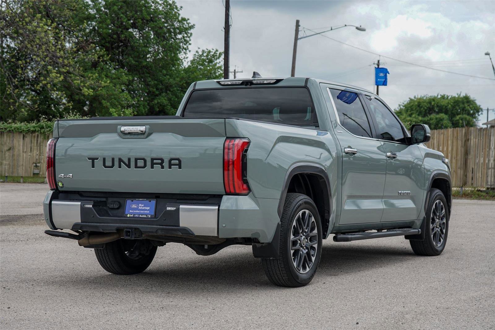 Used 2024 Toyota Tundra Limited image 3