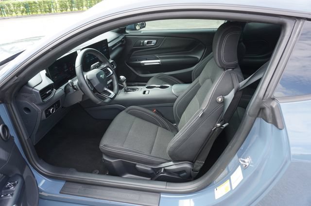 Certified 2025 Ford Mustang Coupe RWD image 18