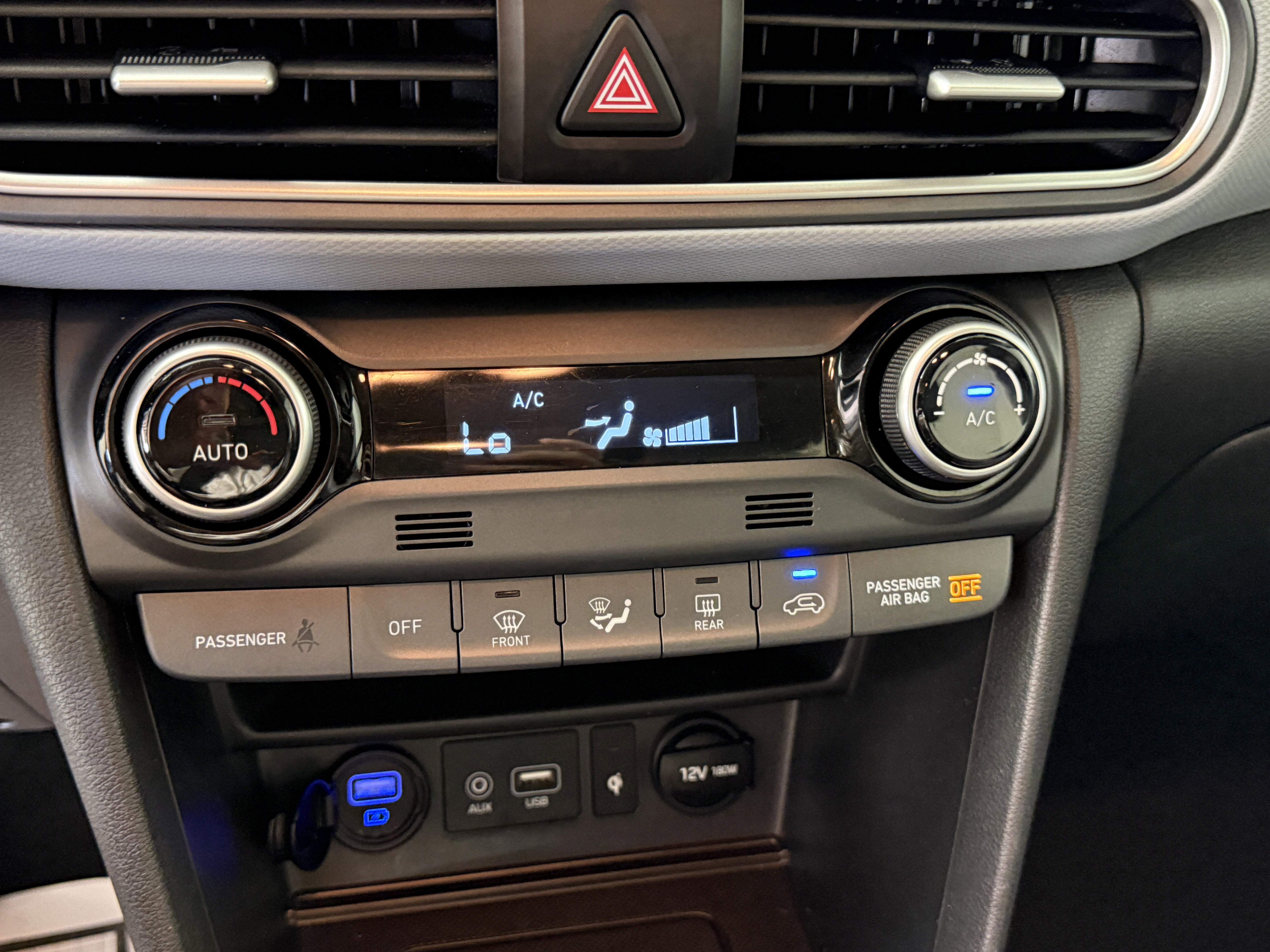 Used 2021 Hyundai Kona Limited w/ Cargo Package image 21