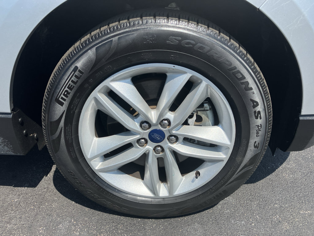 Certified 2018 Ford Edge SEL AWD/4WD image 9