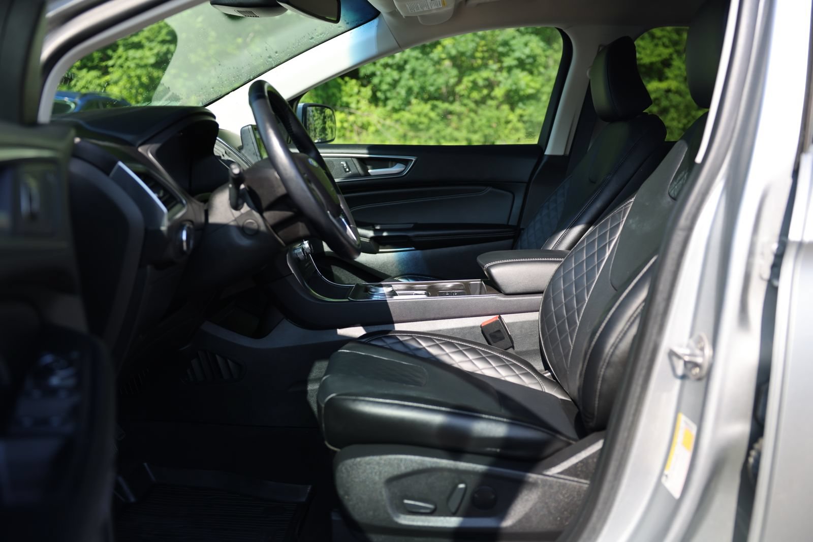 Certified 2023 Ford Edge Titanium w/ Equipment Group 301A AWD/4WD image 28