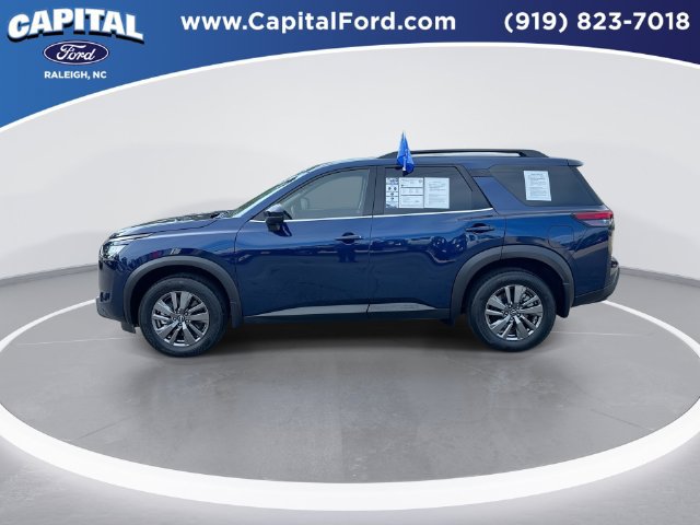 Used 2025 Nissan Pathfinder SV w/ SV Premium Package AWD/4WD image 5
