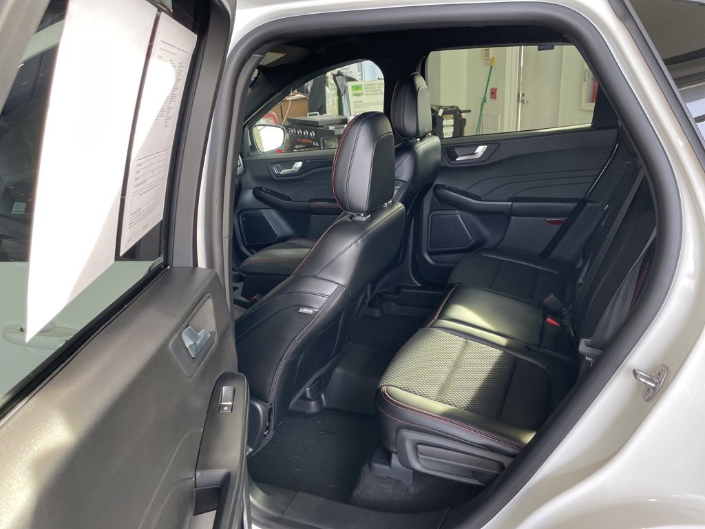 Certified 2024 Ford Escape ST-Line Select w/ Tech Pack #1 image 13