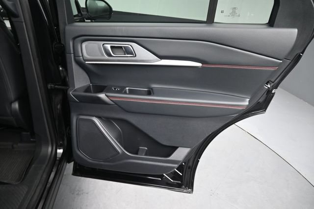 Certified 2025 Ford Explorer ST-Line w/ Premium Package AWD/4WD image 30