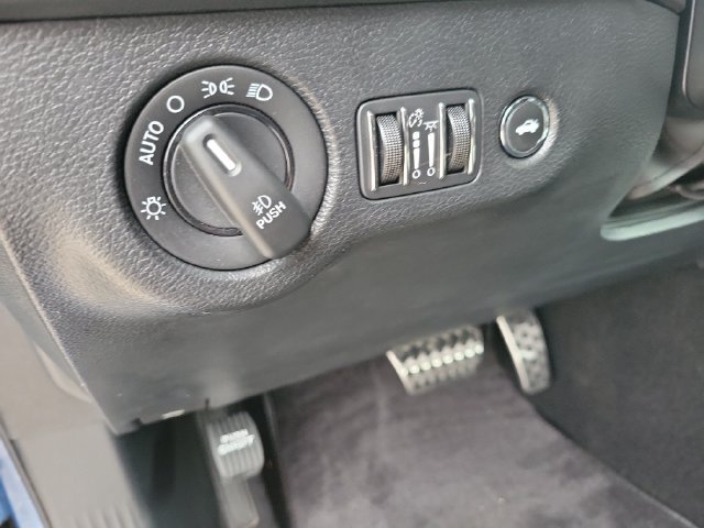 Used 2022 Dodge Challenger R/T Scat Pack w/ Shaker Package RWD image 24
