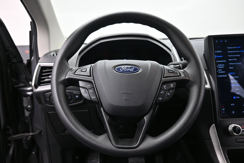 Certified 2024 Ford Edge SE w/ Black Appearance Package AWD/4WD image 21