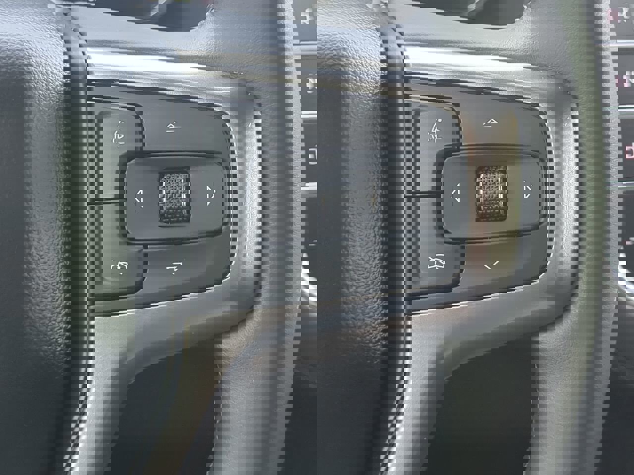 Used 2024 Chevrolet Suburban Z71 w/ Z71 Off-Road Package image 25