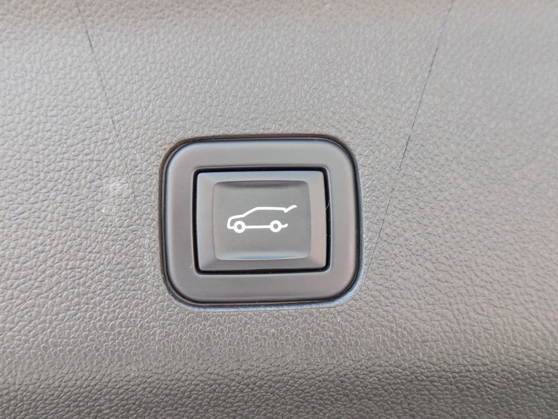 Used 2022 Chevrolet Tahoe Z71 w/ Z71 Off-Road Package image 37