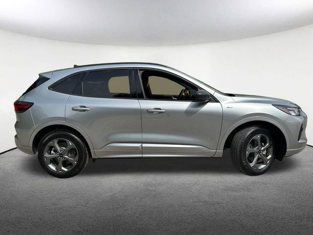Certified 2024 Ford Escape ST-Line w/ Tech Pack #1 AWD/4WD image 15