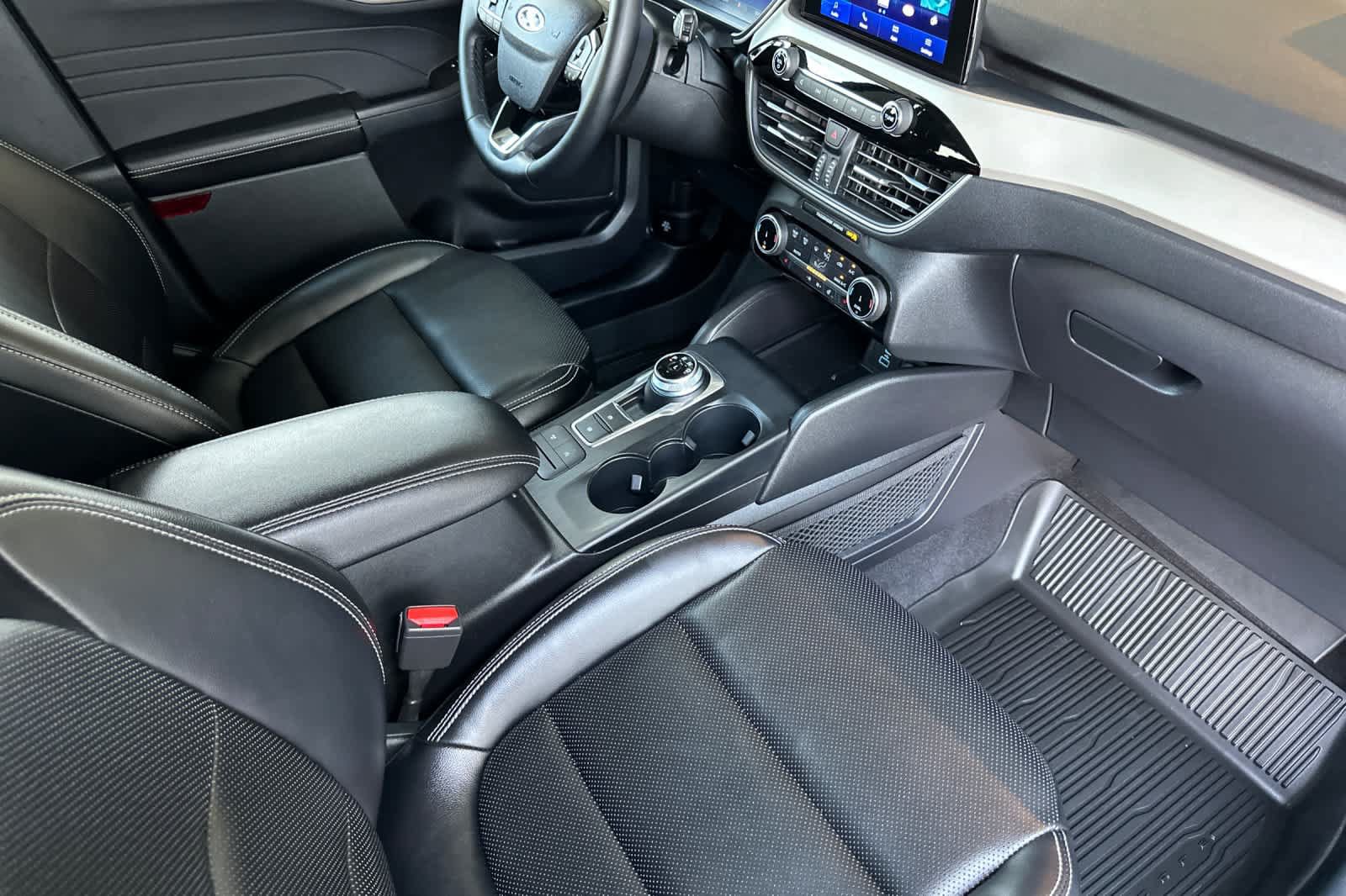 Certified 2022 Ford Escape SEL w/ Technology Package AWD/4WD image 16