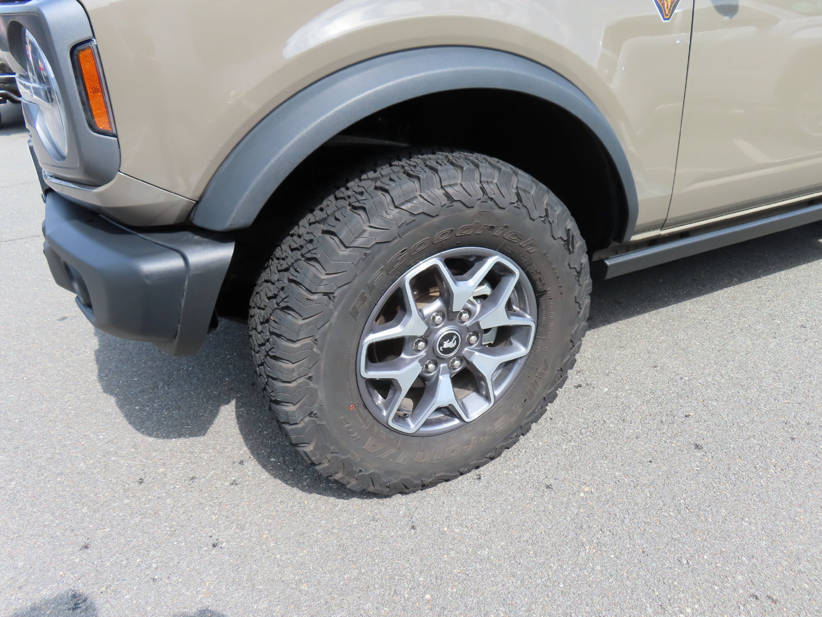 Certified 2025 Ford Bronco Badlands AWD/4WD image 12