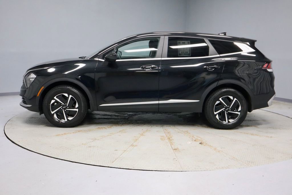 Used 2023 Kia Sportage LX AWD/4WD image 8