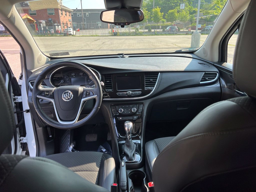 Used 2022 Buick Encore Preferred w/ Safety Package AWD/4WD image 18