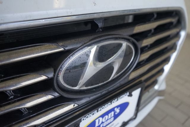 Used 2018 Hyundai Sonata Limited FWD image 17