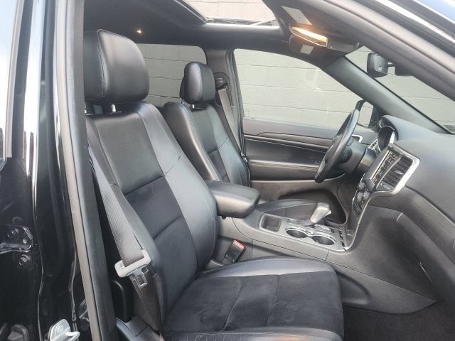 Used 2018 Jeep Grand Cherokee Altitude AWD/4WD image 12