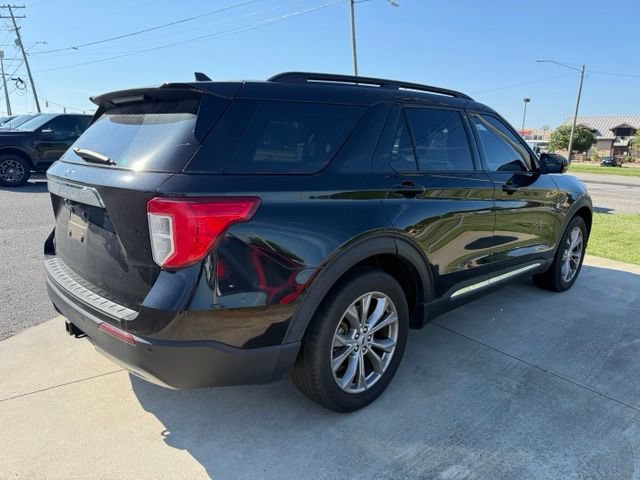 Certified 2022 Ford Explorer XLT w/ Equipment Group 202A RWD image 12