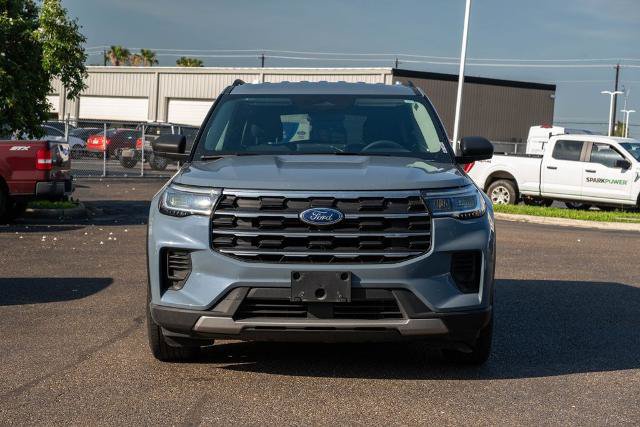 Certified 2025 Ford Explorer Active RWD image 2