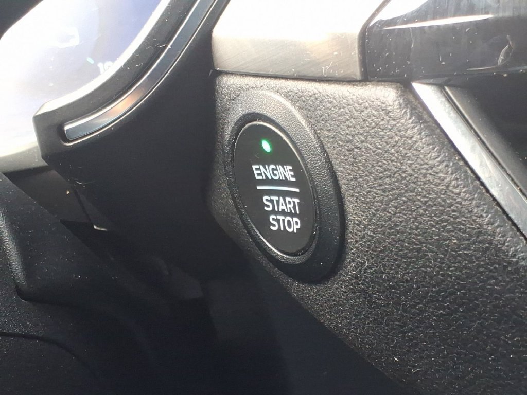 Certified 2021 Ford Escape Titanium AWD/4WD image 23