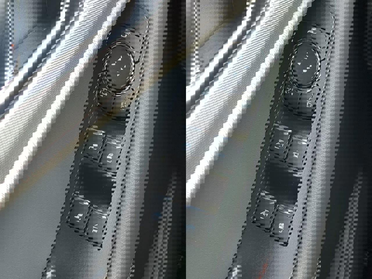 Certified 2025 Ford Explorer Active w/ Active Comfort Package image 23