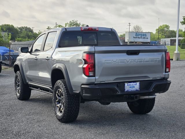 Used 2024 Chevrolet Colorado ZR2 w/ ZR2 Convenience Package III image 3